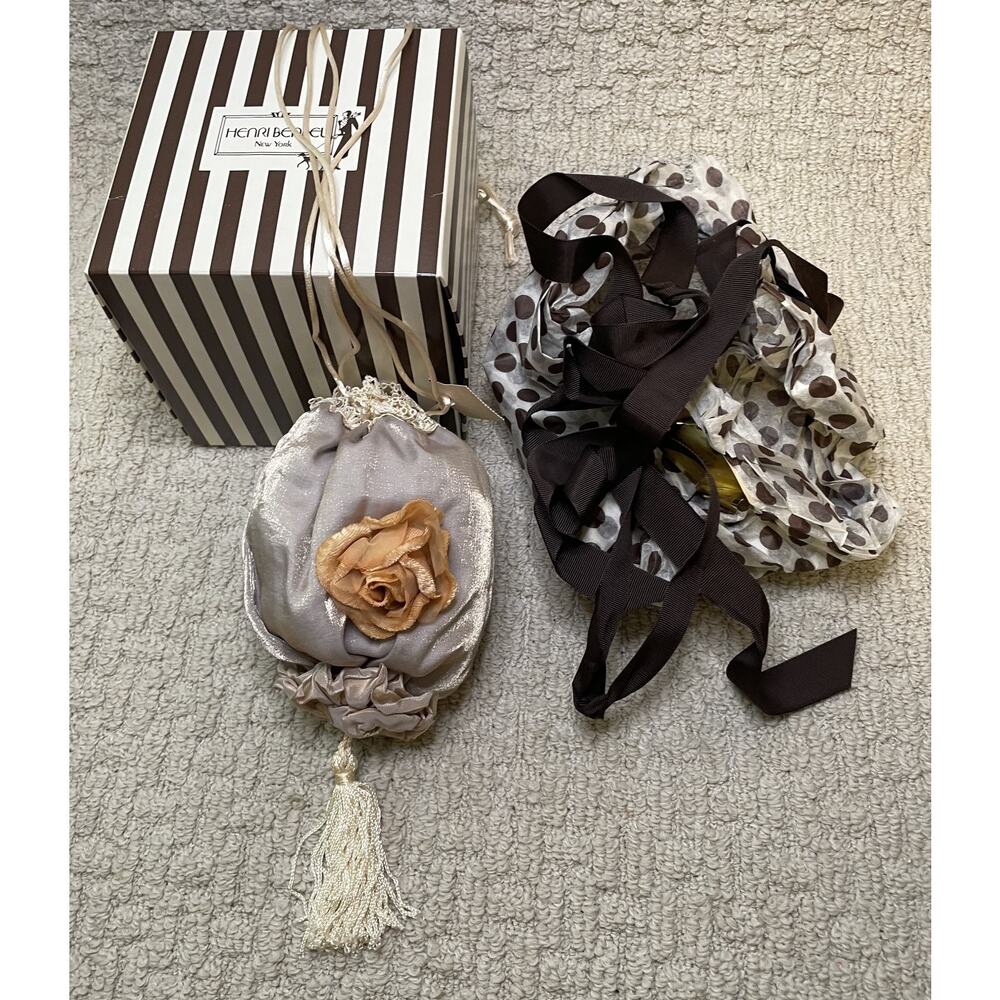 VTG Louise Green Champagne Silk Drawstring Evening Bag NWT Box Floral Lace Trim